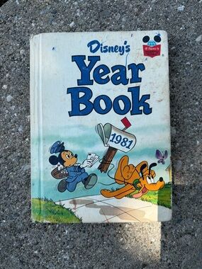 Disney Year Book - White, Blue, Green Cover with Mickey & Pluto